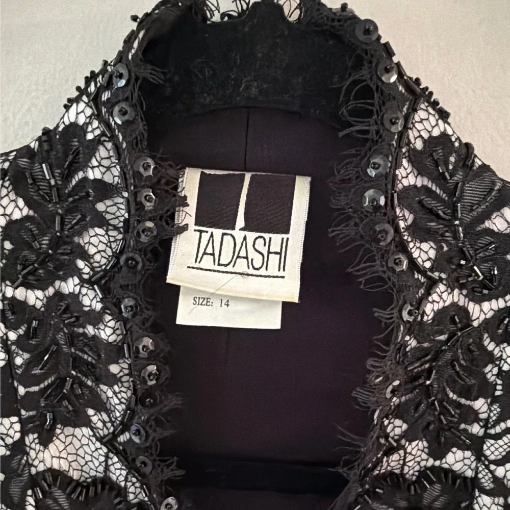 Tadashi Shoji Black Floral Lace Wrap Top V-Neck Sequin Bead Sash JRD9316 14